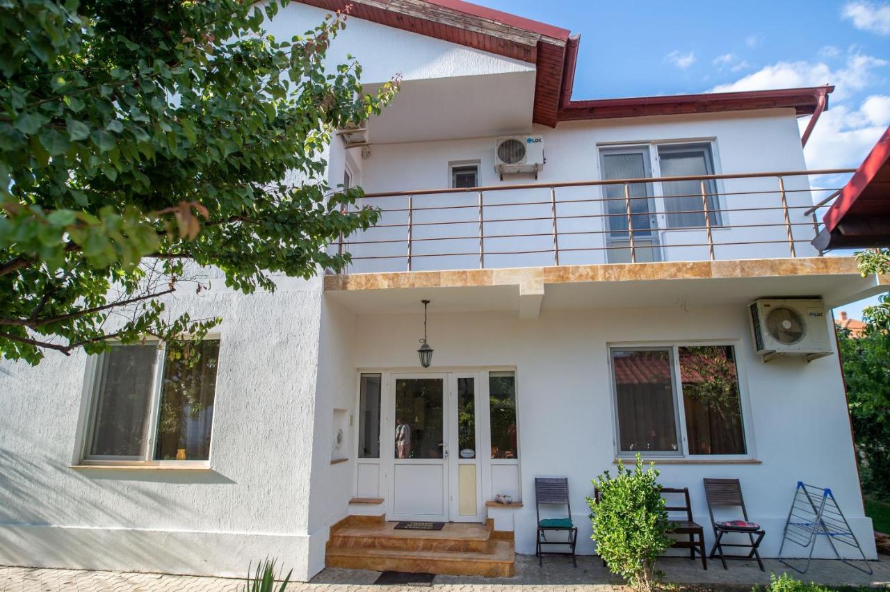 Hotel Vila Jean Bart Mangalia Exterior foto